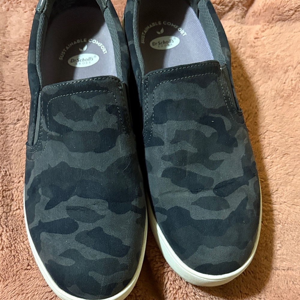 Dr. Scholl's women’s Black Camouflage Slip-Ons